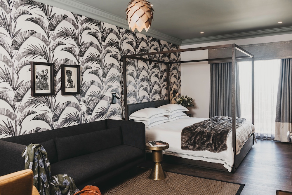 The Feather Hill Boutique Hotel 4/29