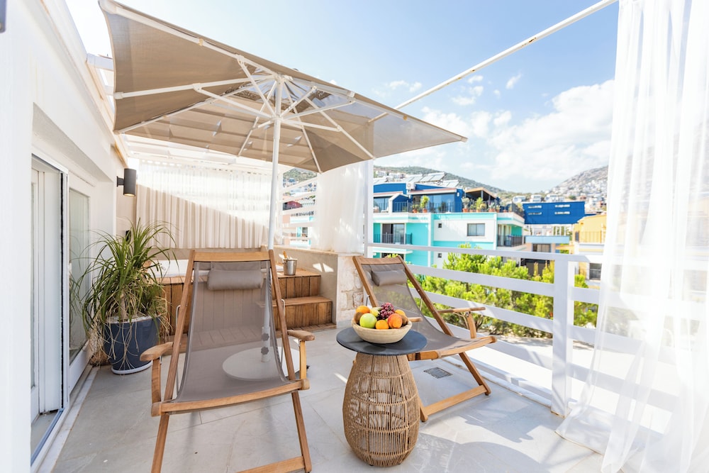 Kalkan Saray Suites Hotel 6/74