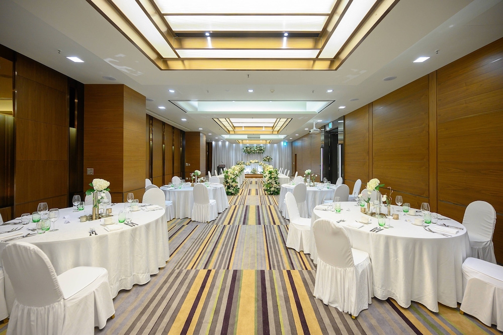 Courtyard By Marriott Seoul Times Square 40/58