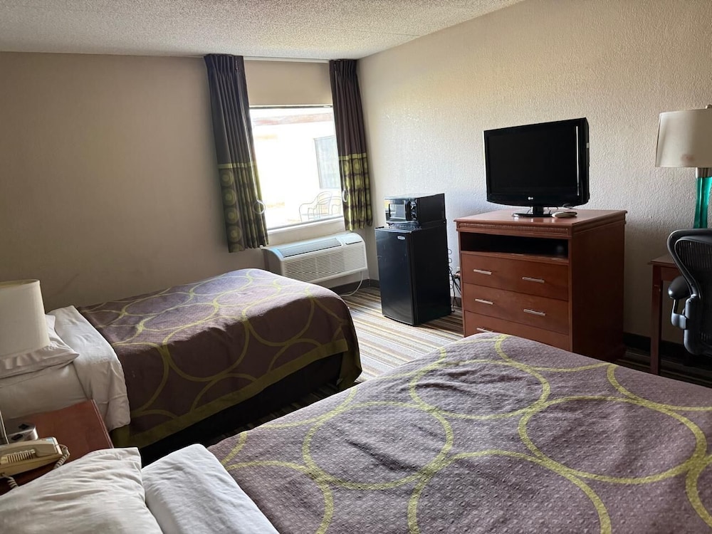 Super 8 By Wyndham Chambersburg I-81 26/43