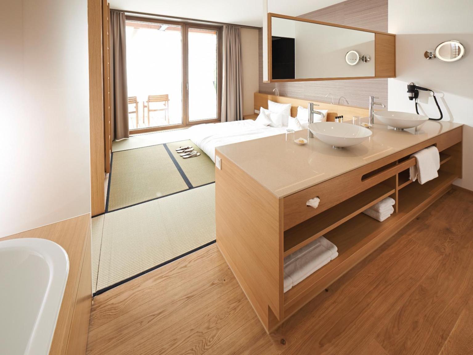Japanese, Suite