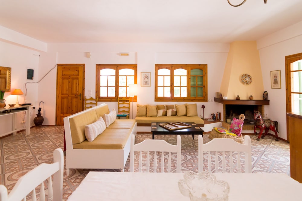 Villa Athena 44/77