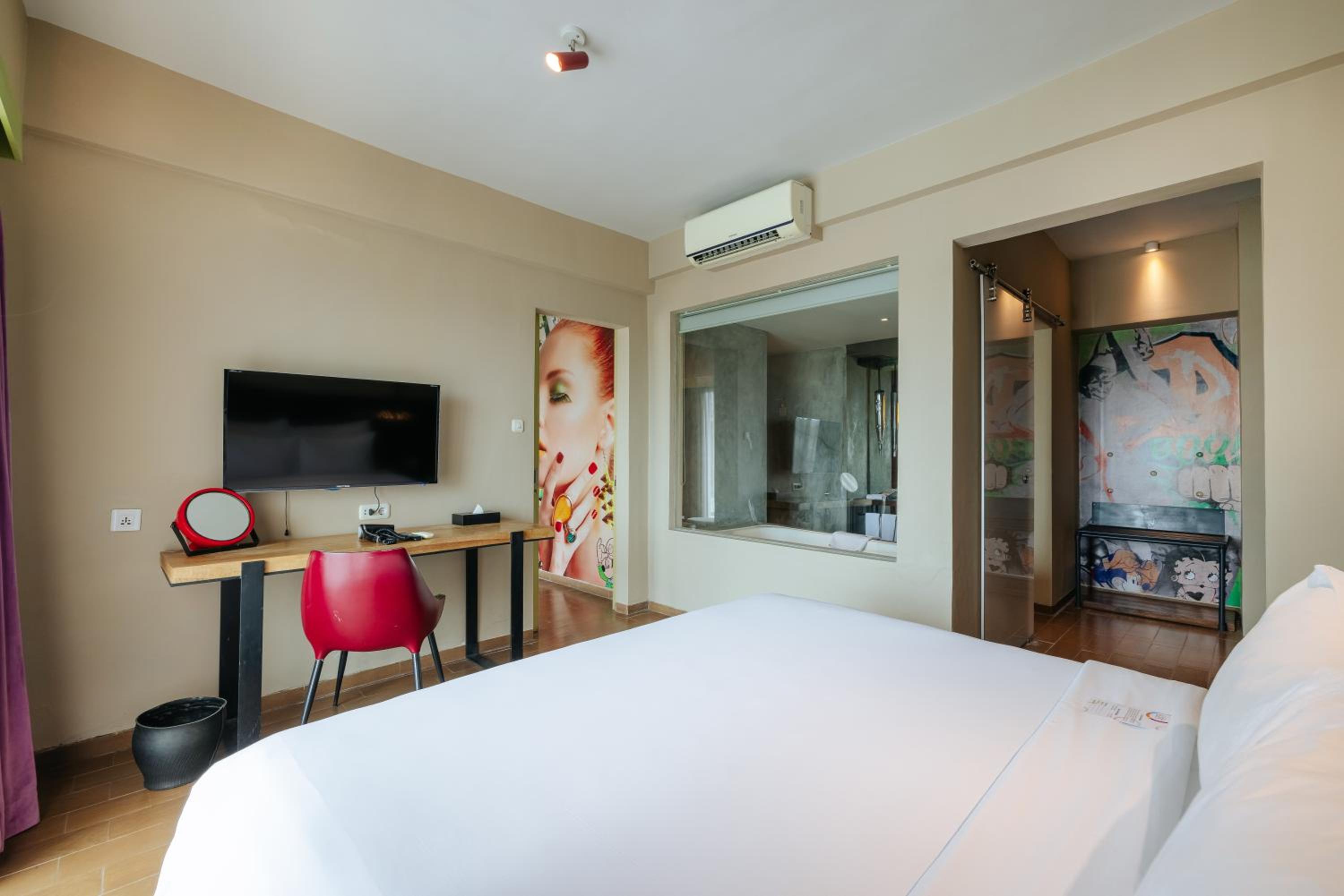Dash, 2 Bedrooms, Deluxe 7/10