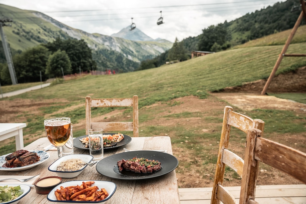 Les Cedres Hotel 45/59