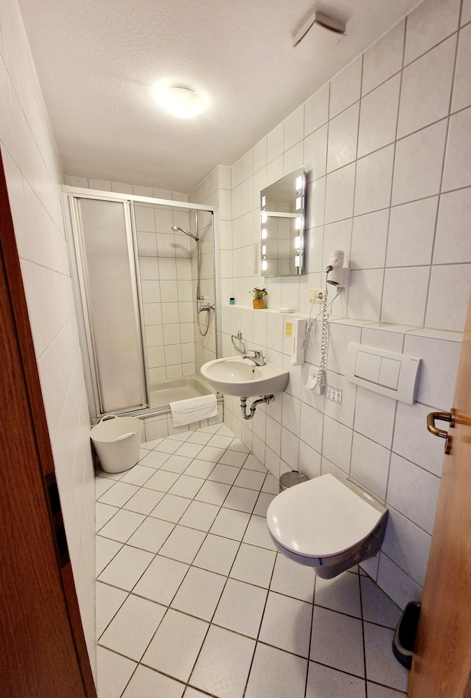 Hotel Rheintal 46/49
