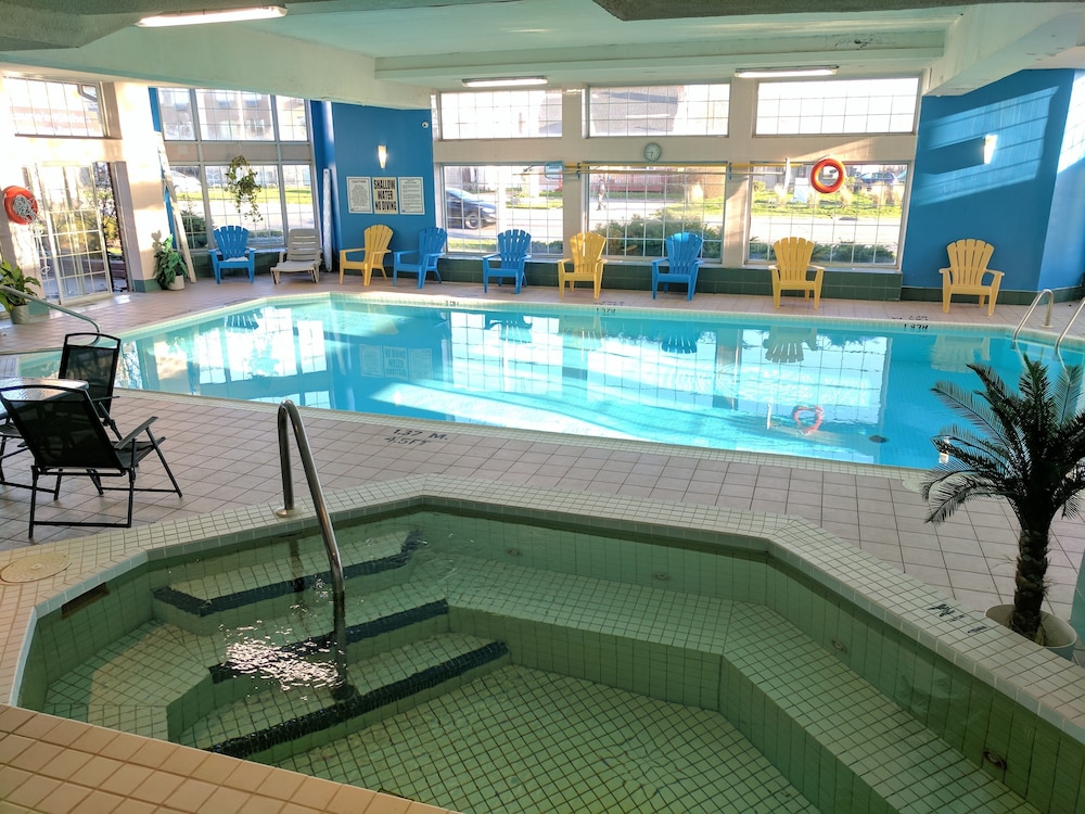 swimming pool spa