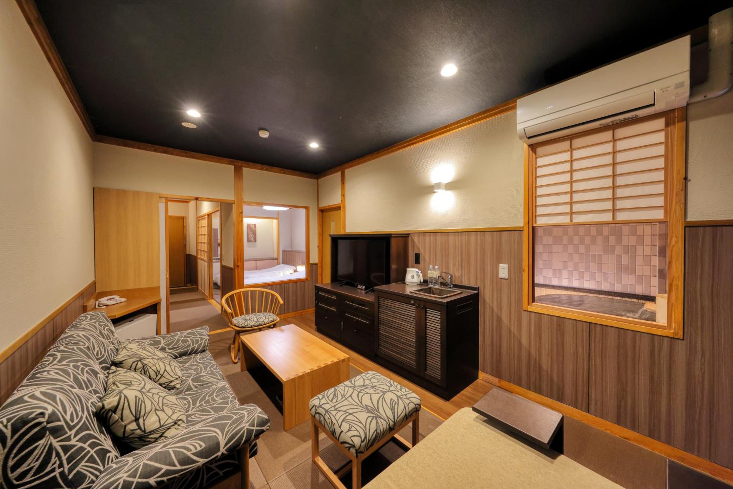 RENOVATED, JAPANESE WESTERN, TRIPLE