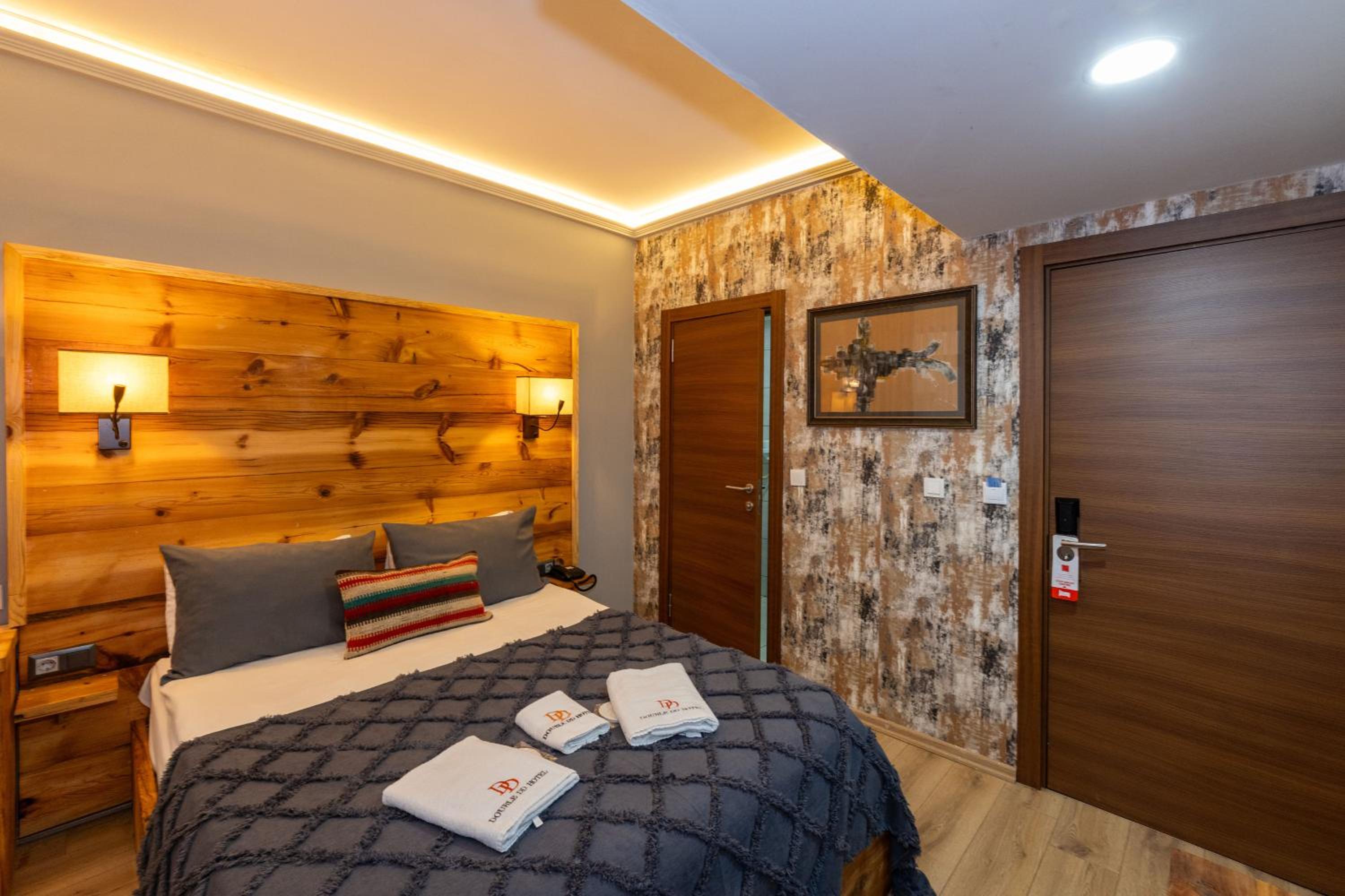 Double Dd Hotel 27/54