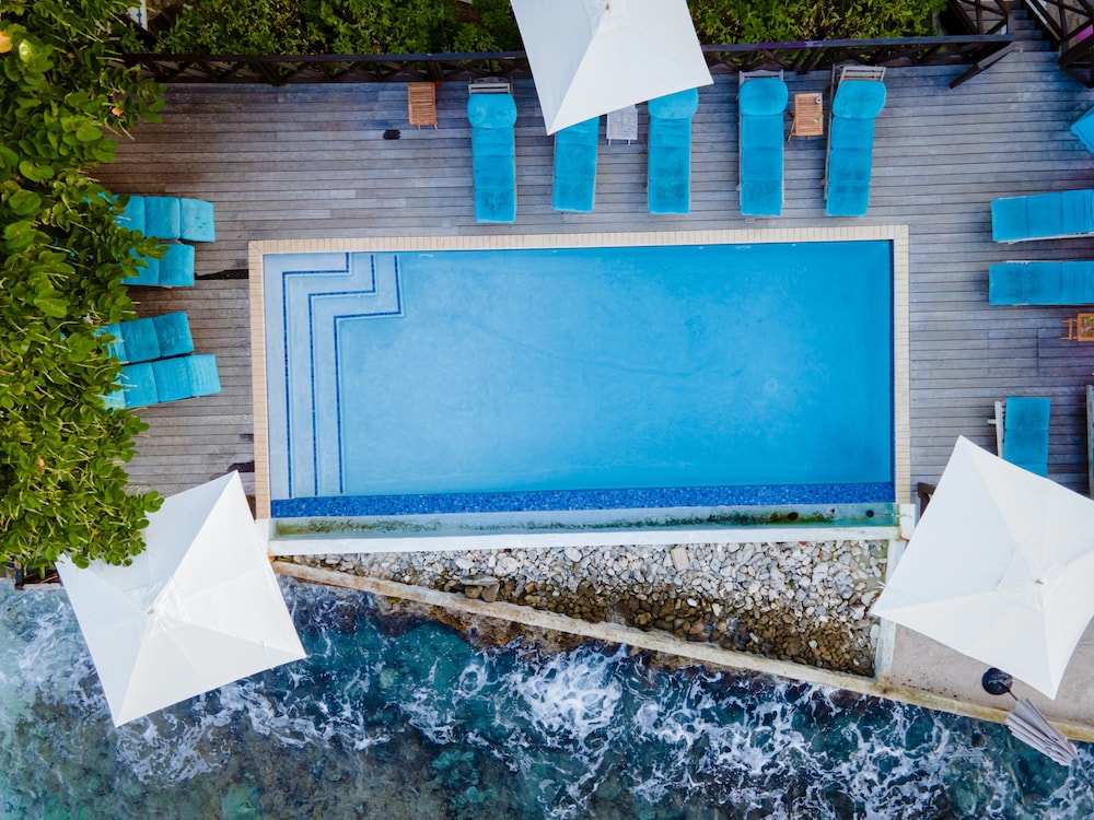 Scuba Lodge & Ocean Suites 40/76