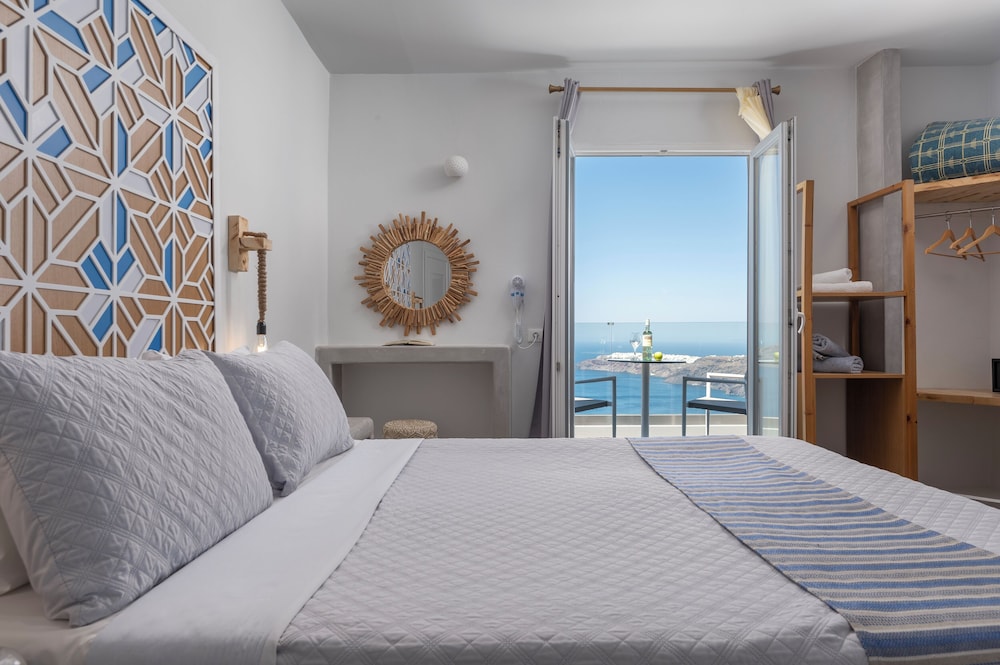 Gizis Cliffside Suites 26/50