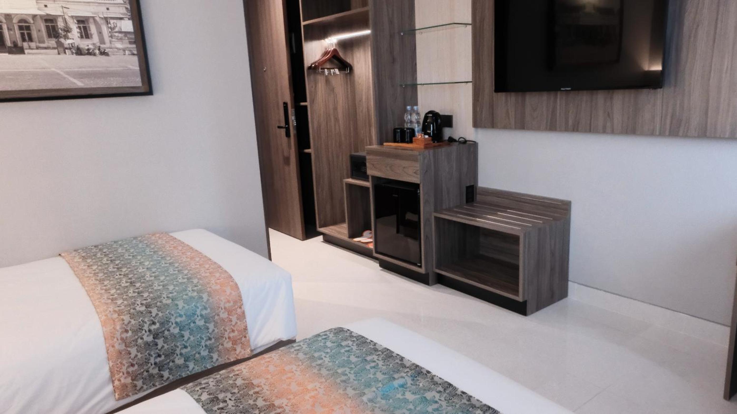 Eno Front One Hotel Semarang 27/46