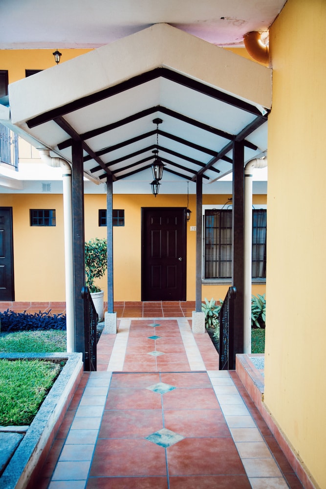 VILLA TERRA HOTEL 12/50