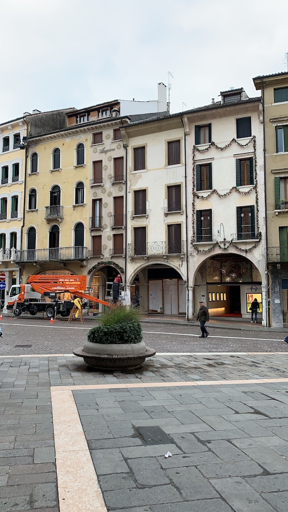 Palazzina300 38/50