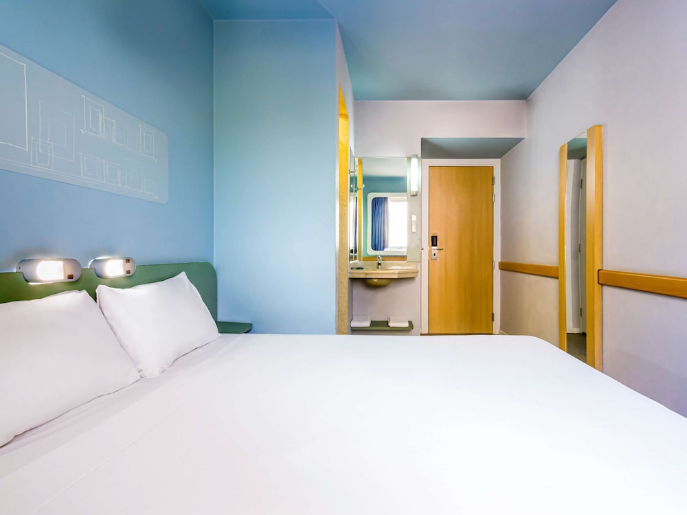 Ibis Budget Araraquara 23/67