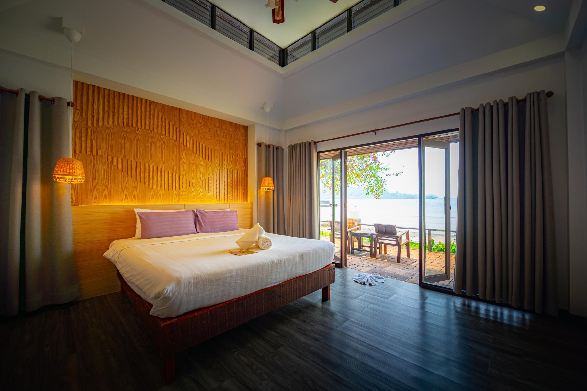 Bungalow, King Bed, Sea Front