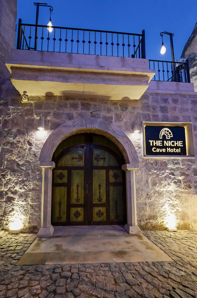 The Niche Cave Hotel +12 Adult 1/50