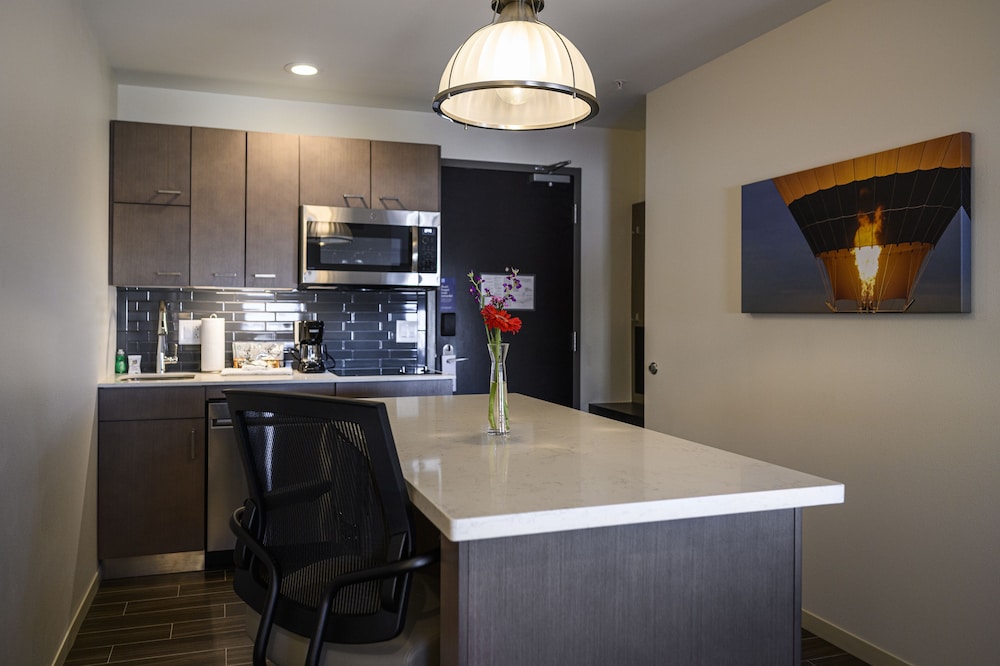 Hyatt House Indianapolis / Fishers 51/68