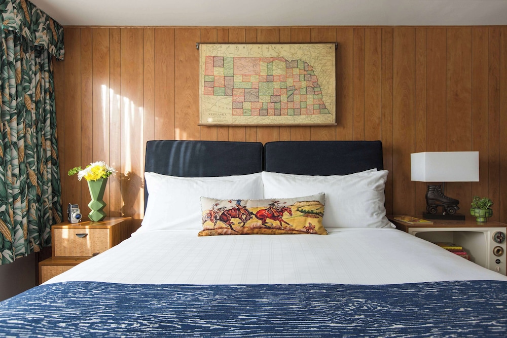 SUITE, KING BED, TERRACE