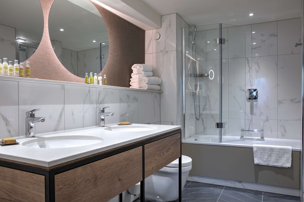 DoubleTree by Hilton London Elstree 14/73