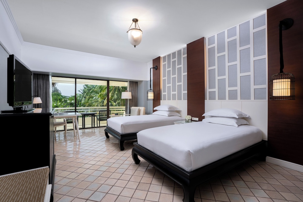 SUPERIOR, TWIN BEDS, GARDEN VIEW