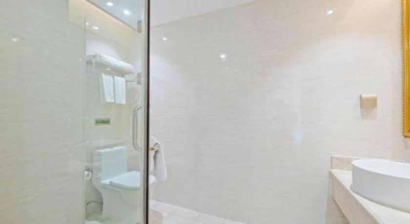 Vienna Hotel (Zhongshan Ancient Town Haizhou) 58/58