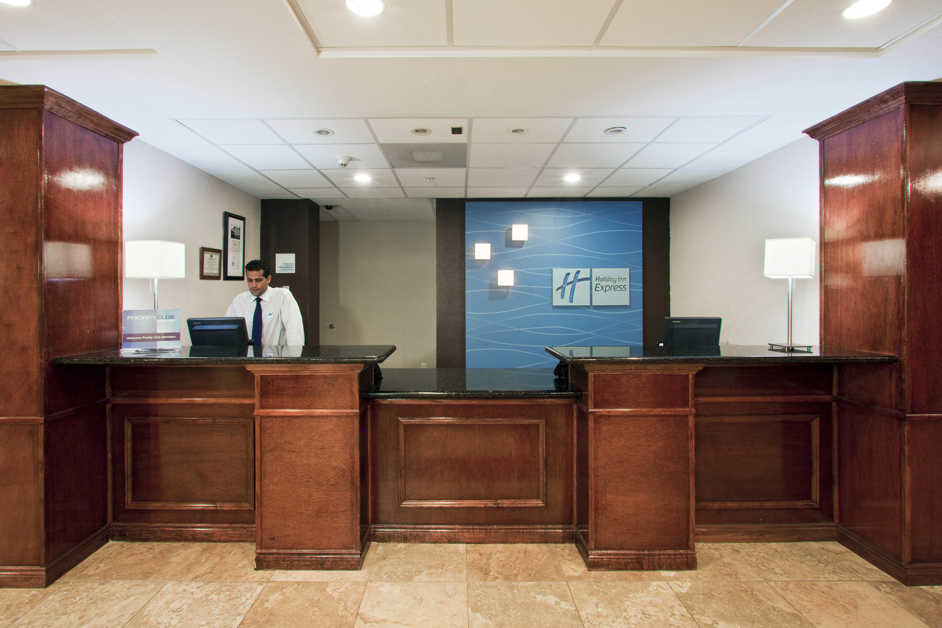 Holiday Inn Express West Palm Beach Metrocentre 12/74