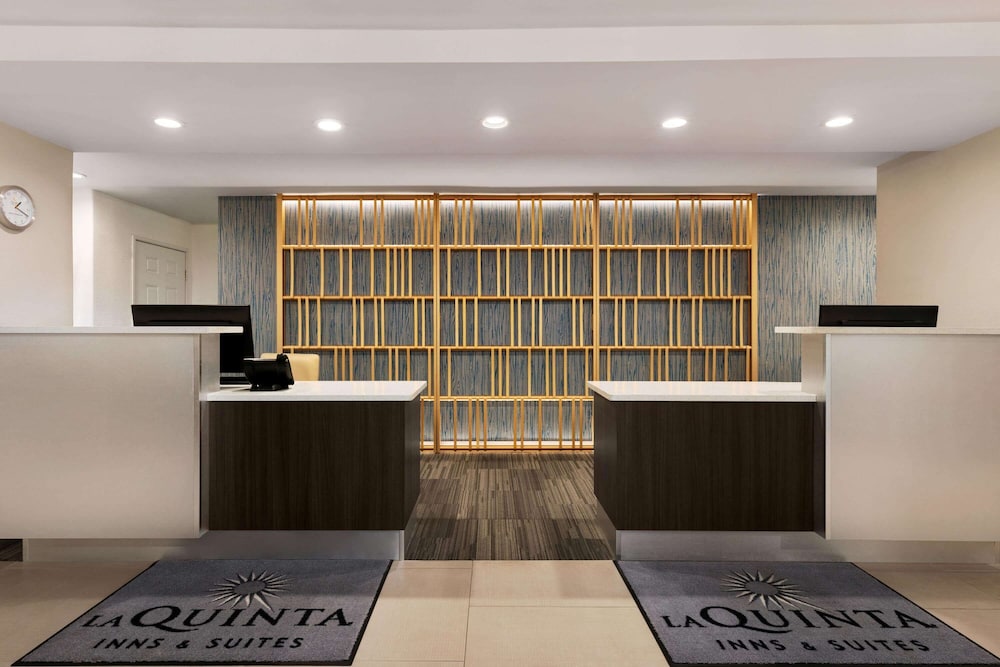 La Quinta Inn And Suites By Wyndham Port Arthur 3/50
