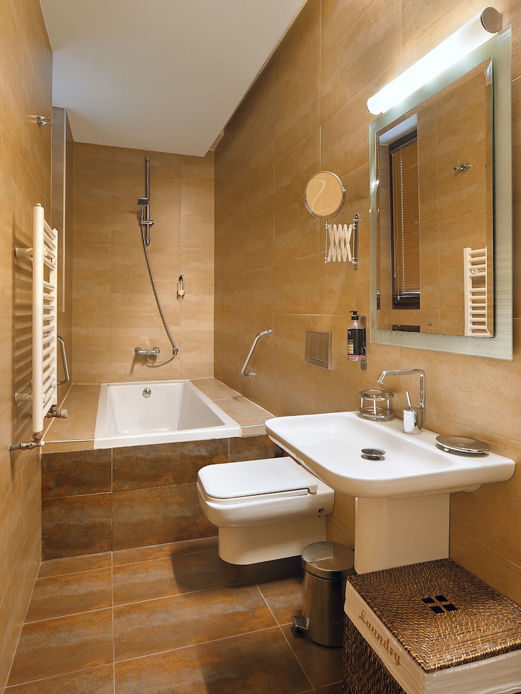 Galateia Residence 45/50