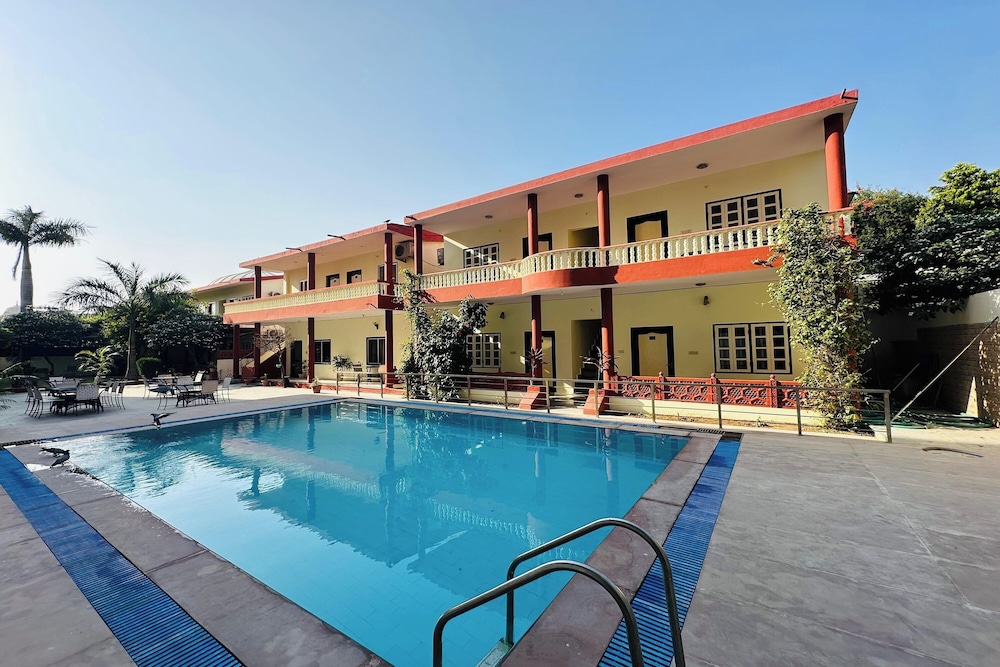 TIGER SAFARI RESORT 5/26