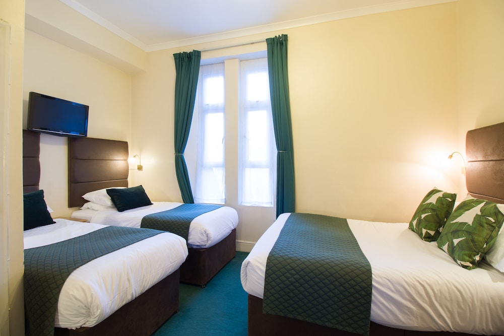 غرفة عائلية بسرير مزدوج وسريرين منفصلين، London Town Hotel 2/6