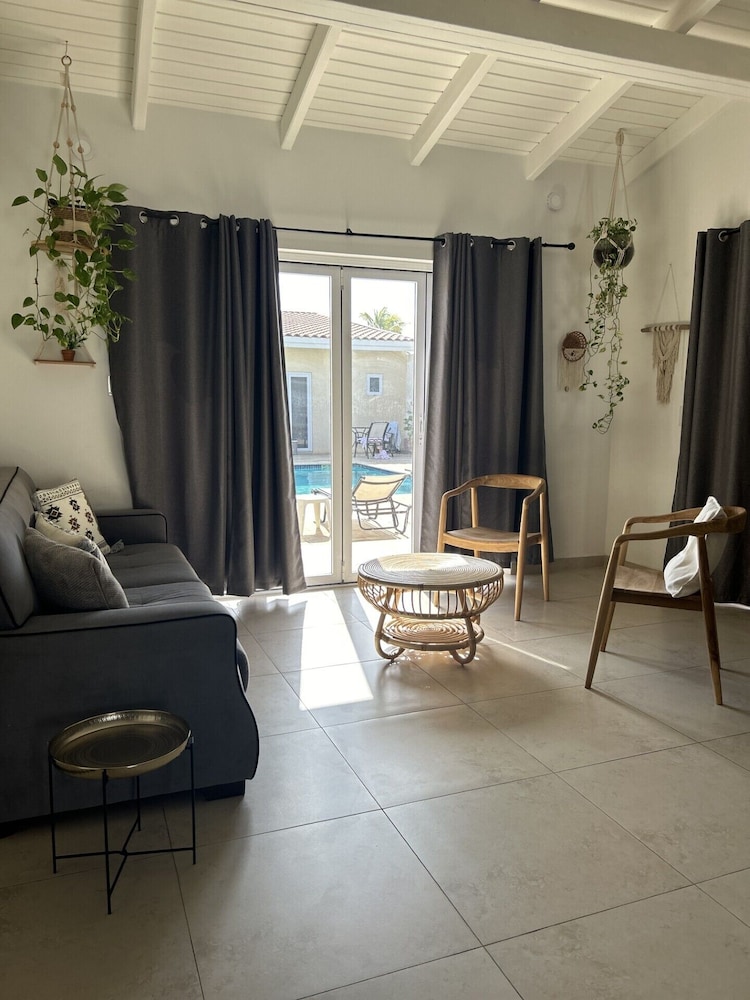 Arubas Bakval Suites 30/50