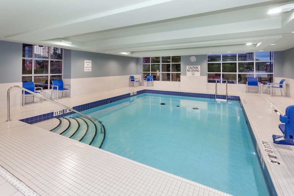 Holiday Inn Express And Suites Ottawa Downtown East 5/78
