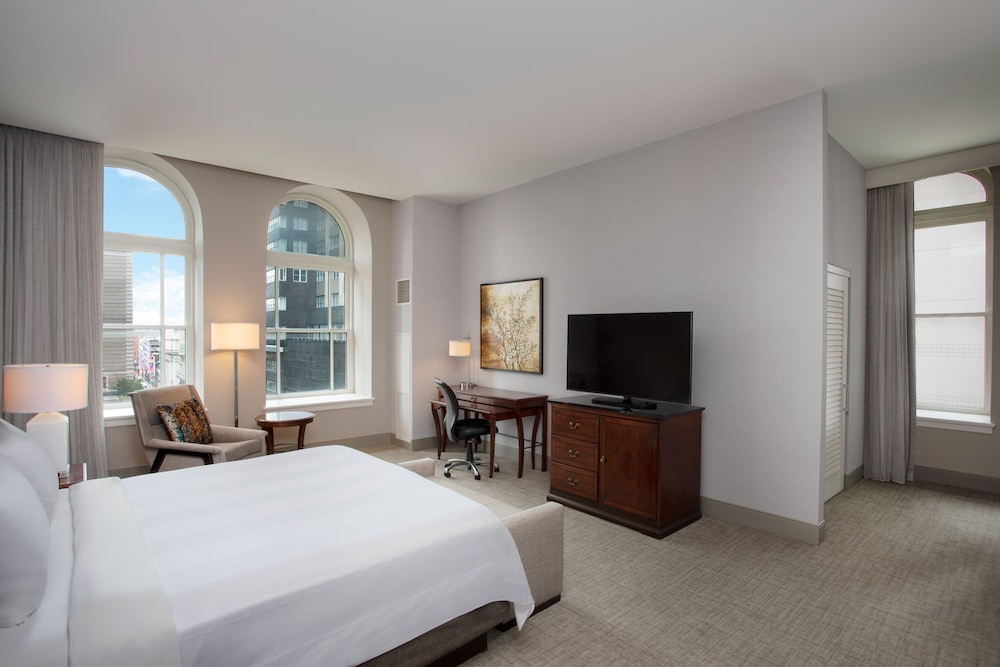Philadelphia Marriott Downtown 11/33