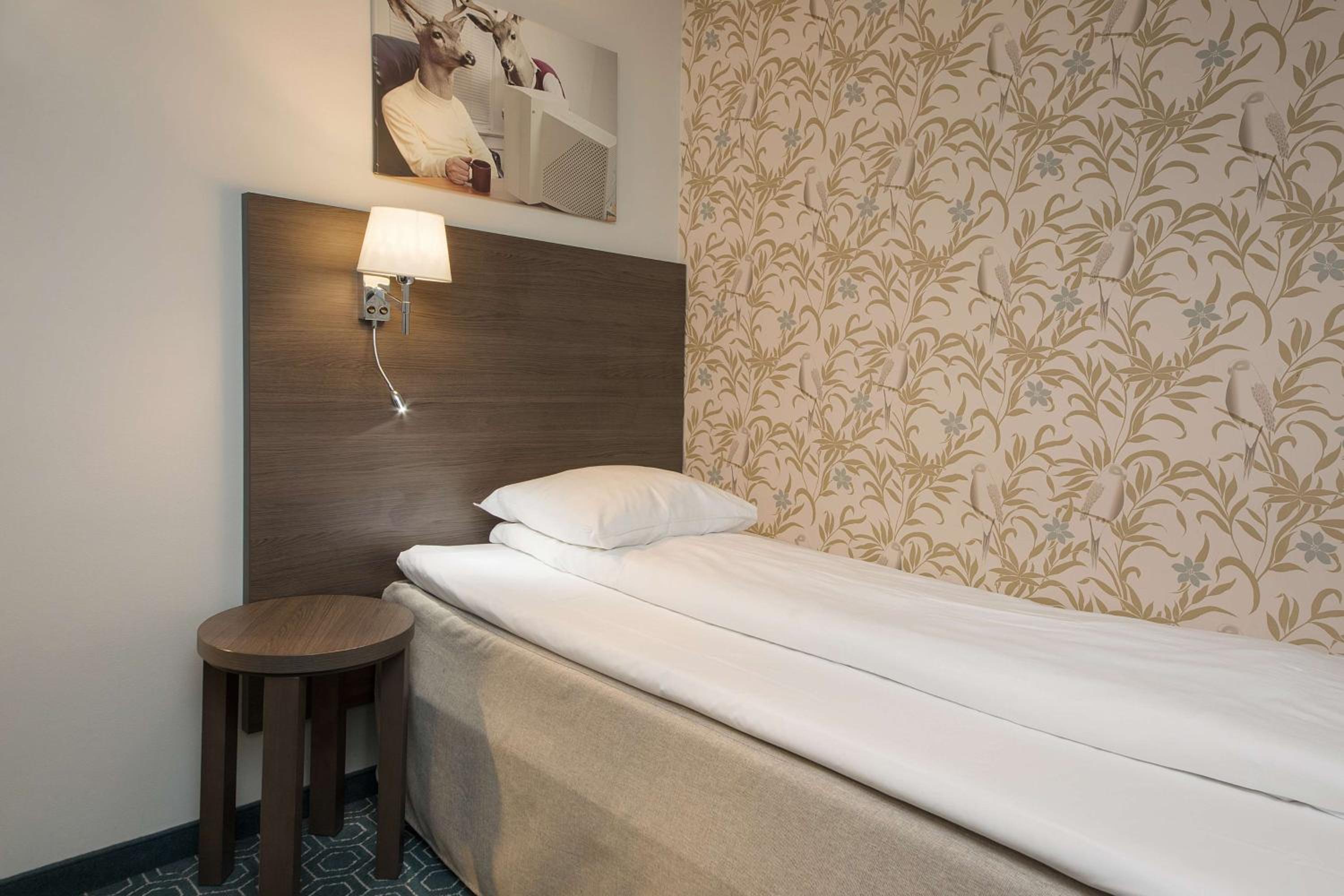Room, Single, No Window