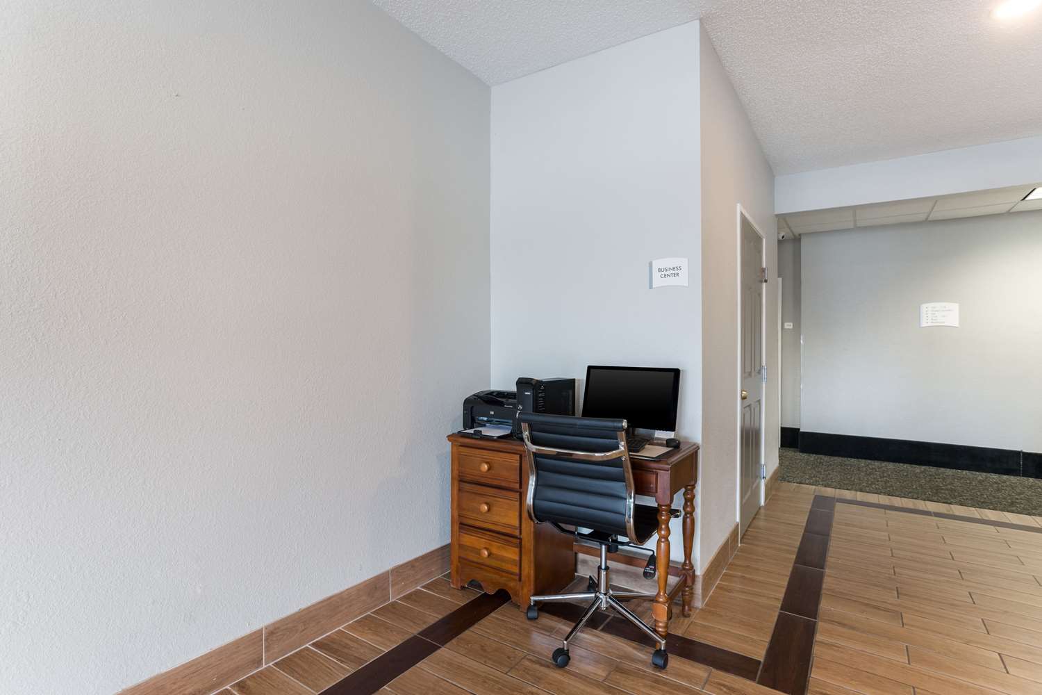 Quality Inn & Suites Ferdinand 25/27