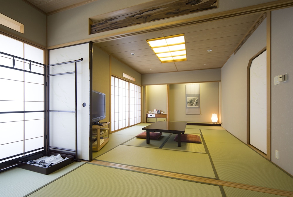Jr Hotel Clement Tokushima 30/50