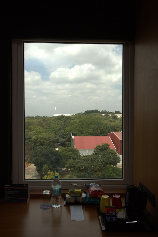 Aloft Bengaluru Whitefield 46/50