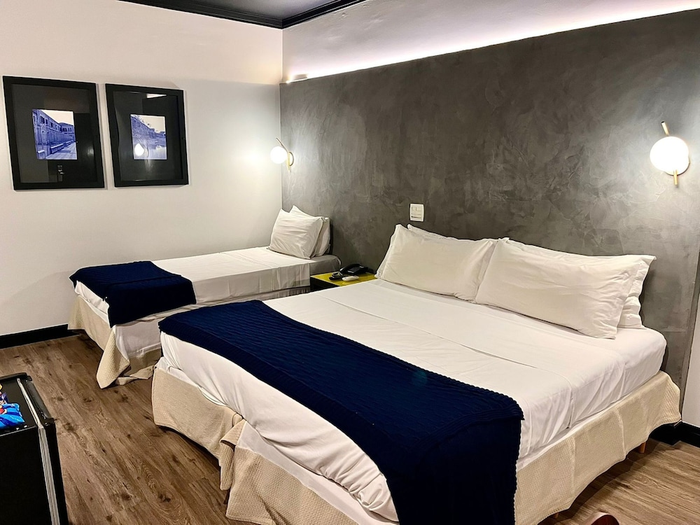 Oasis Tower Hotel 16/61