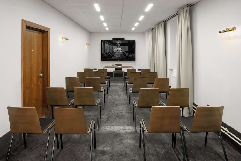 Radisson Collection Astorija Hotel, Vilnius 55/66