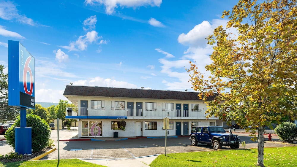 Motel6 Kalispell, MT 12/67
