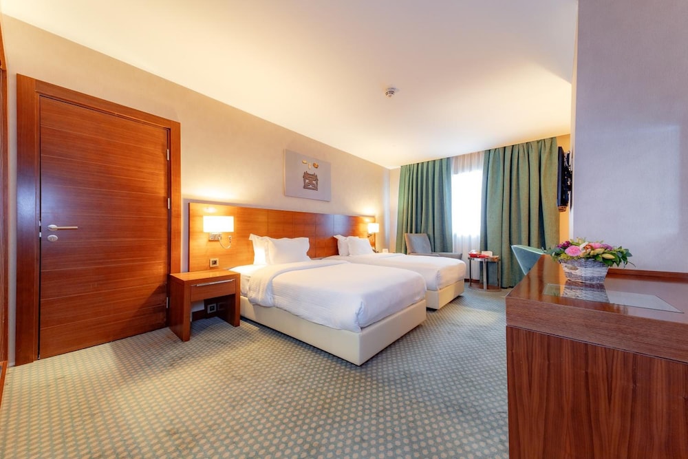 Nevali Hotel 17/50