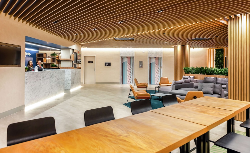 Lobby at Hampton by Hilton Guarulhos Airport, GUARULHOS