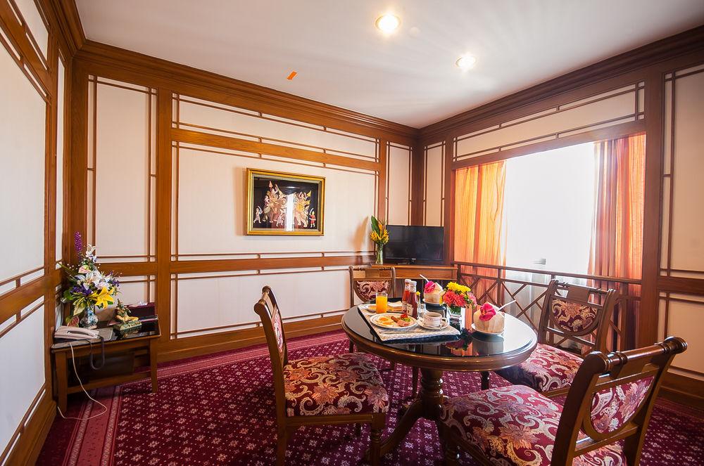 lounge