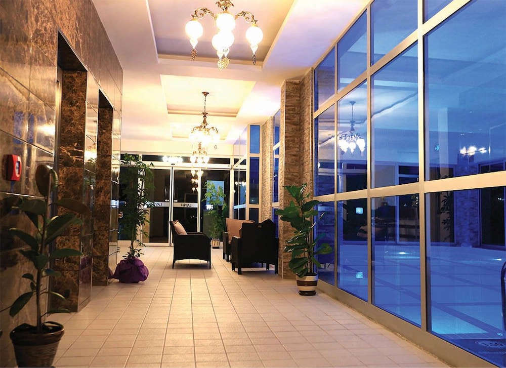 LAVIN OTEL 57/72