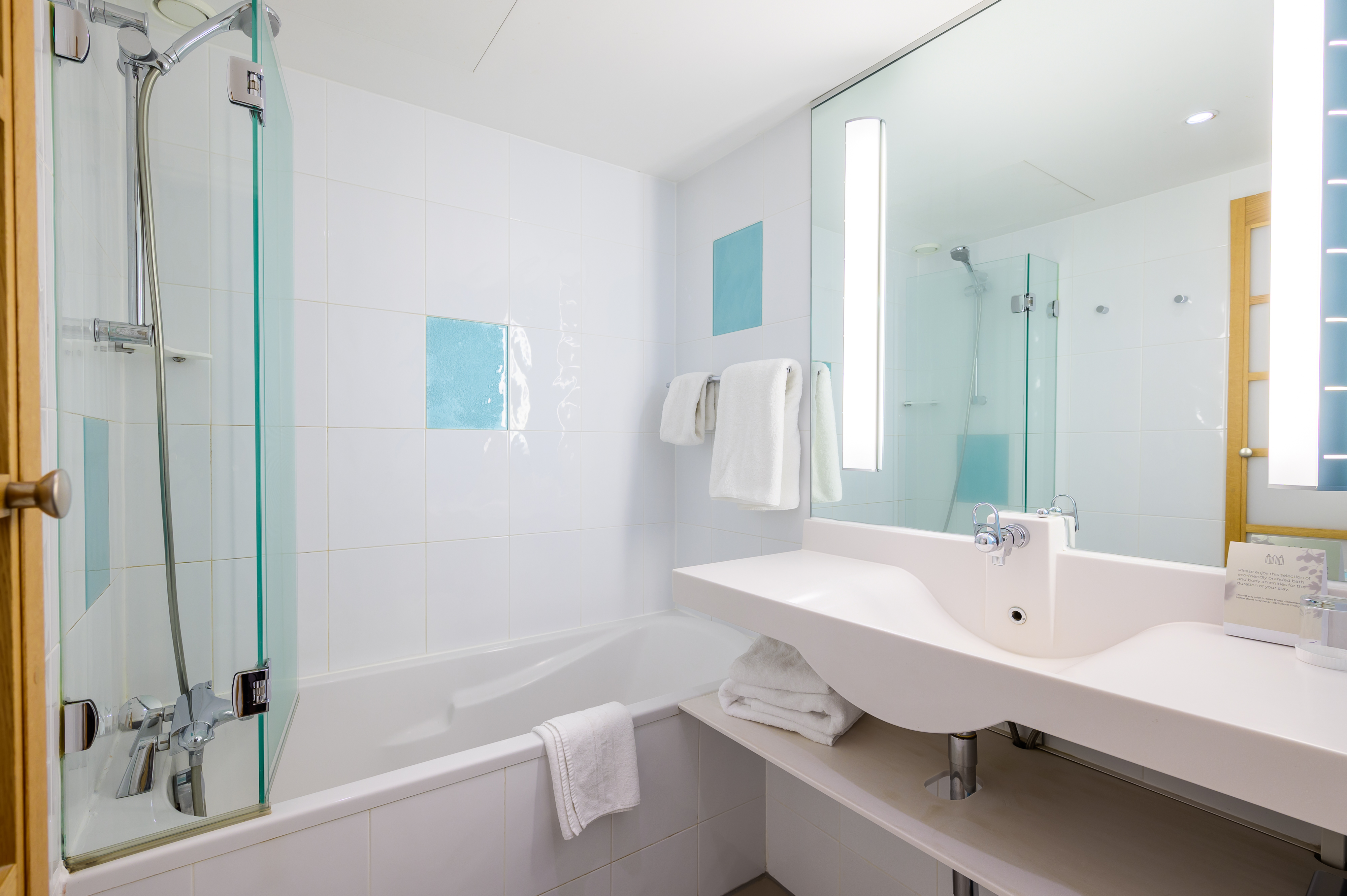 غرفة قياسية بسرير مزدوج مع أريكة، Novotel Birmingham Centre 10/10
