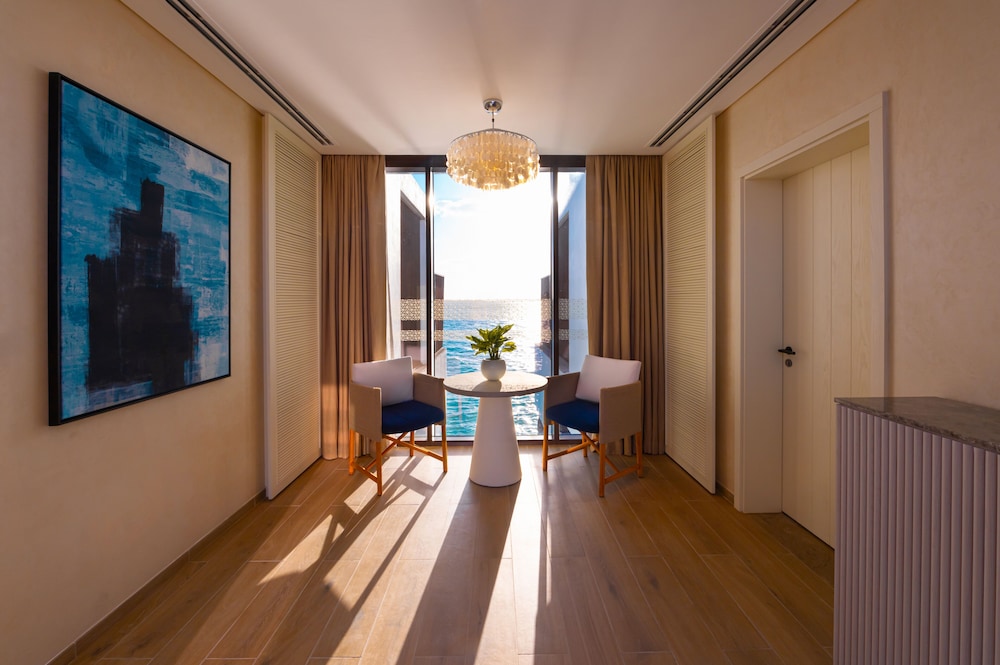 Bab Al Nojoum Hudayriyat Villas 14/62