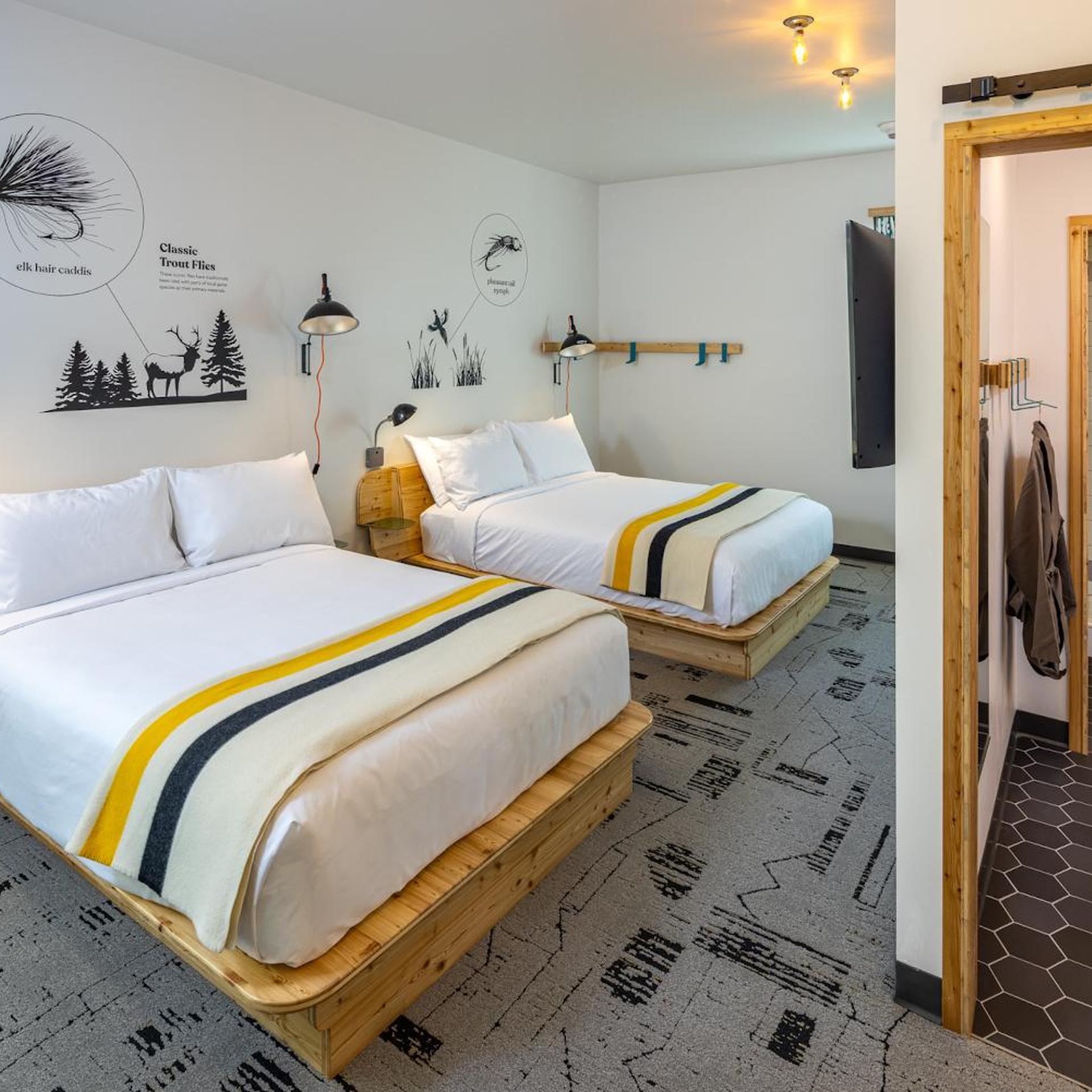 Room, 2 Queen Beds, Street Main Building