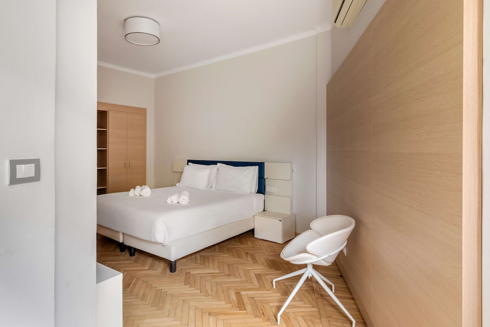 Superior, Triple, Queen Bed, Sofa, B&B Hotel Park Hotel Suisse Santa Margherita Ligure 3/8