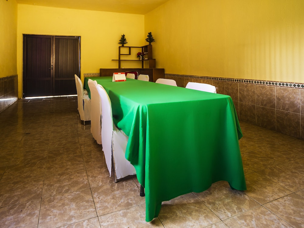 OYO Hotel Oasis, Matehuala 20/33