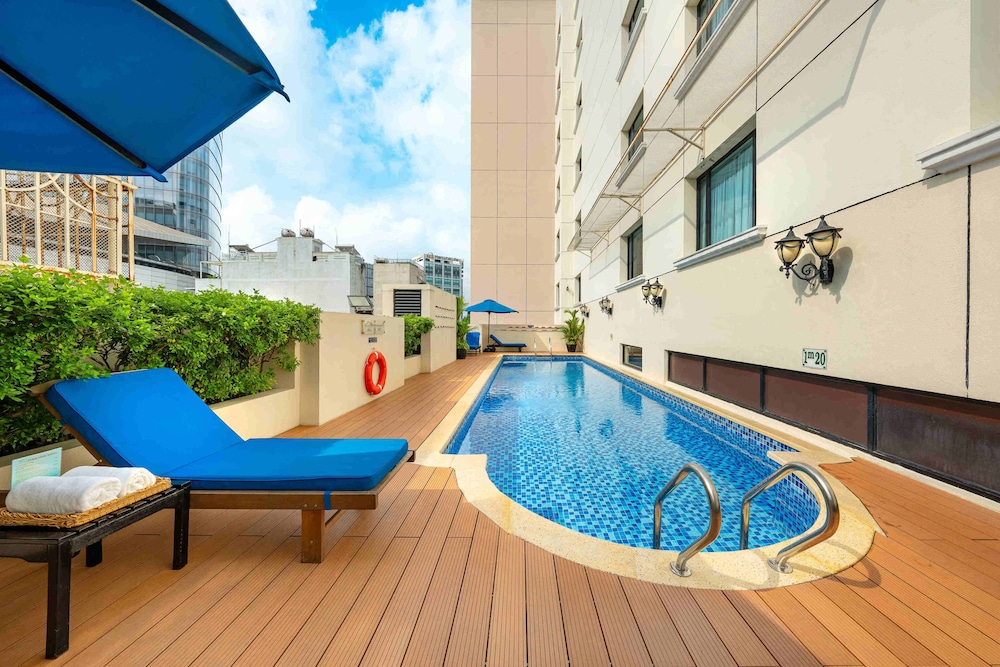 Saigon Prince Hotel 41/71